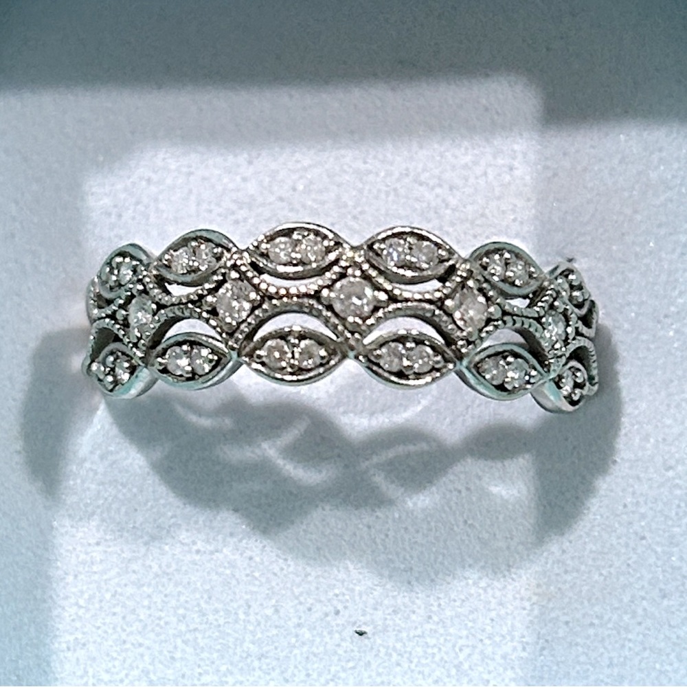 Diamond anniversary band